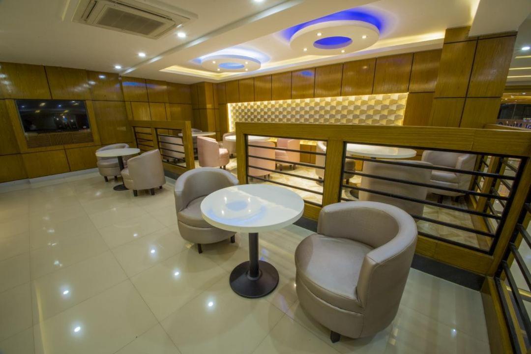 Hotel Mira Garden Sylhet Esterno foto