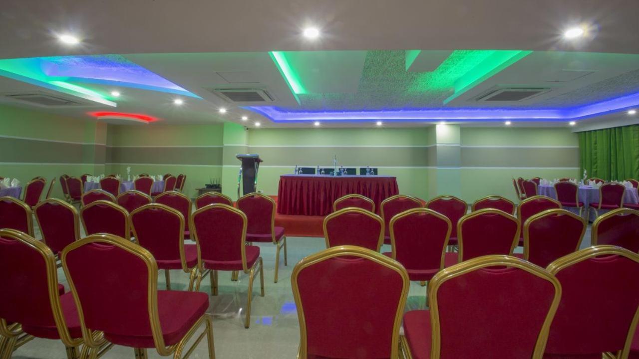 Hotel Mira Garden Sylhet Esterno foto