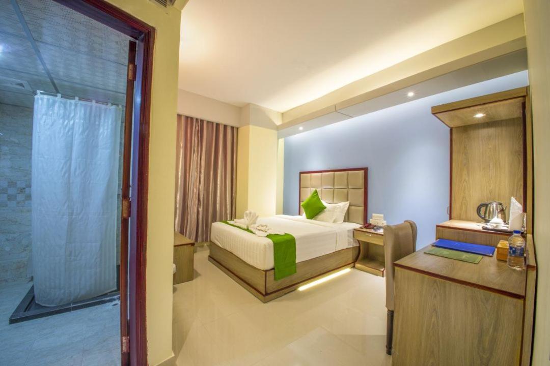 Hotel Mira Garden Sylhet Esterno foto