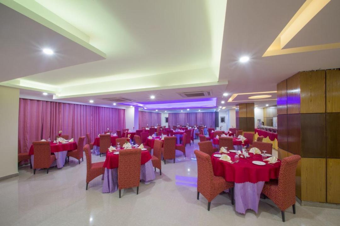 Hotel Mira Garden Sylhet Esterno foto