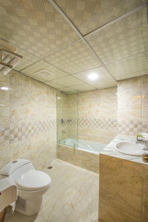 Hotel Mira Garden Sylhet Esterno foto