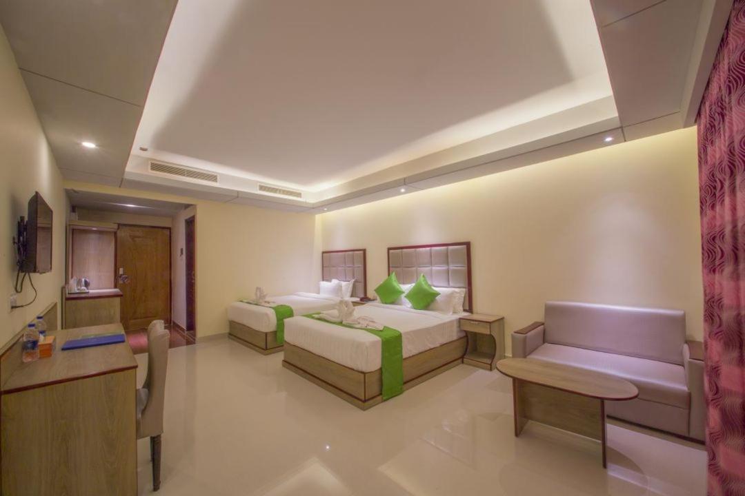Hotel Mira Garden Sylhet Esterno foto