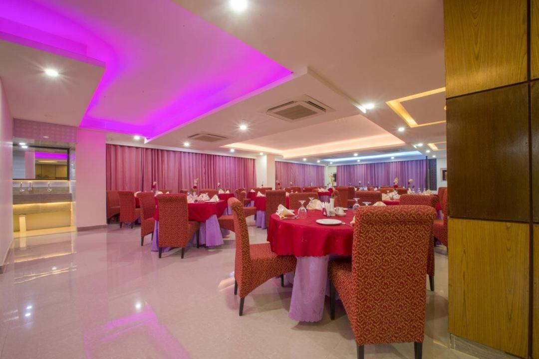 Hotel Mira Garden Sylhet Esterno foto