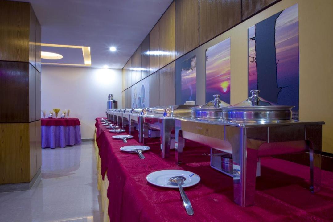 Hotel Mira Garden Sylhet Esterno foto