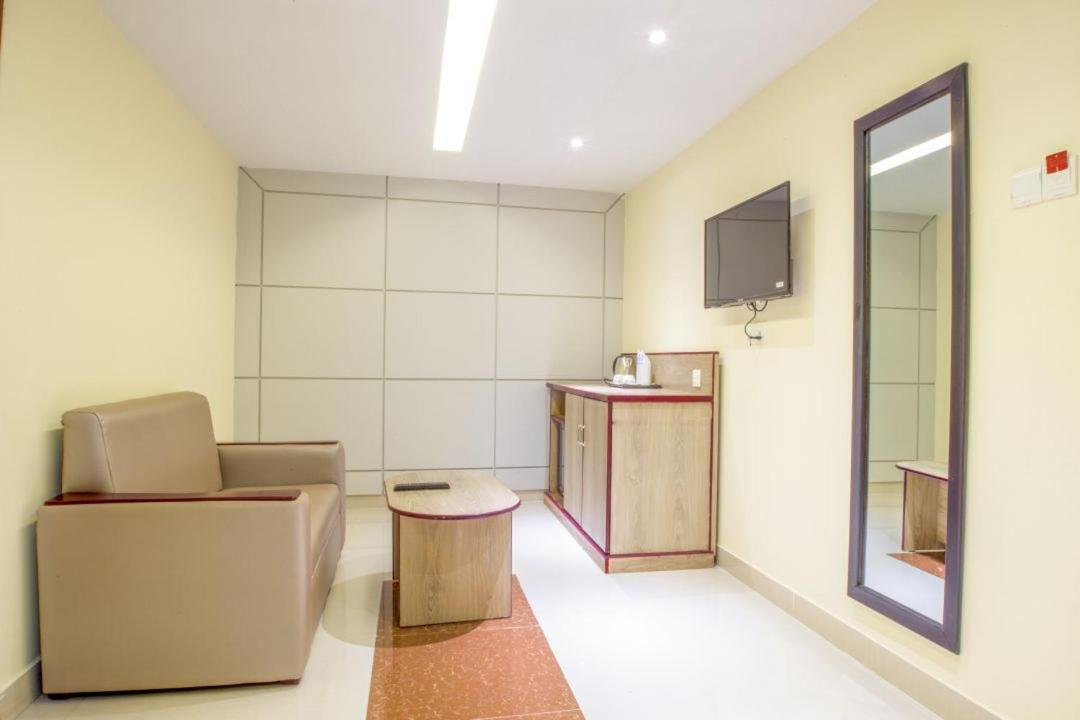 Hotel Mira Garden Sylhet Esterno foto